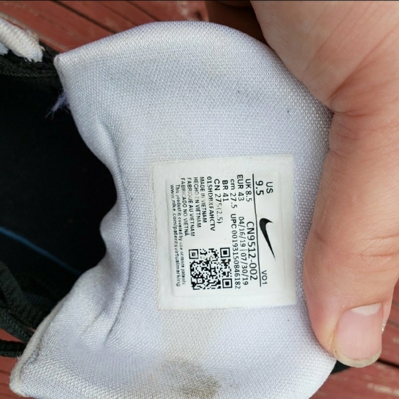 Nike - Picture 2 of 2